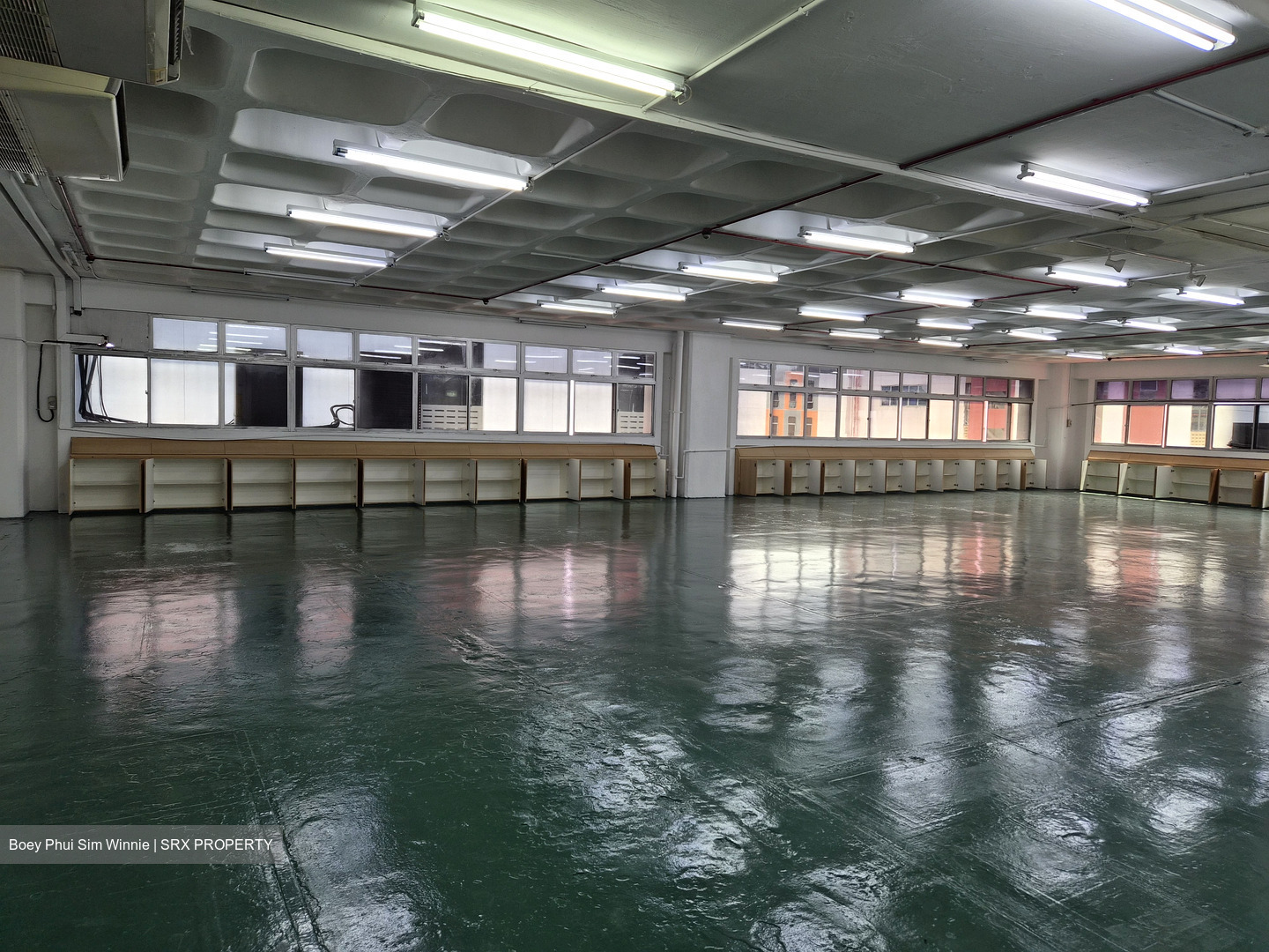 Valiant Industrial Building (D13), Factory #627014861